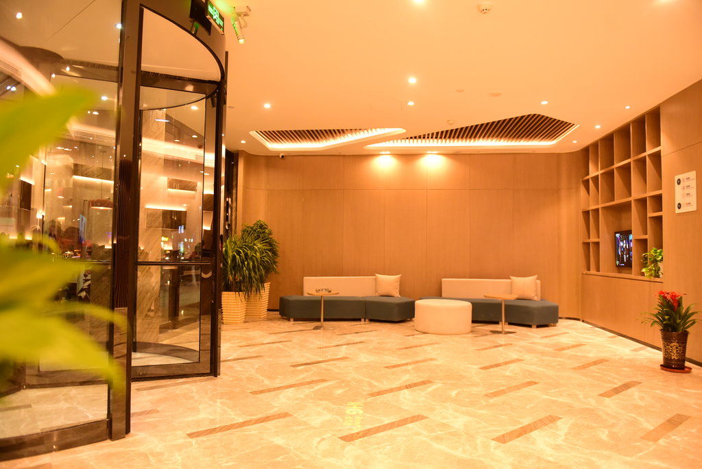 Holiday Inn Express Lhasa Potala Palace, an IHG Hotel Bagian luar foto