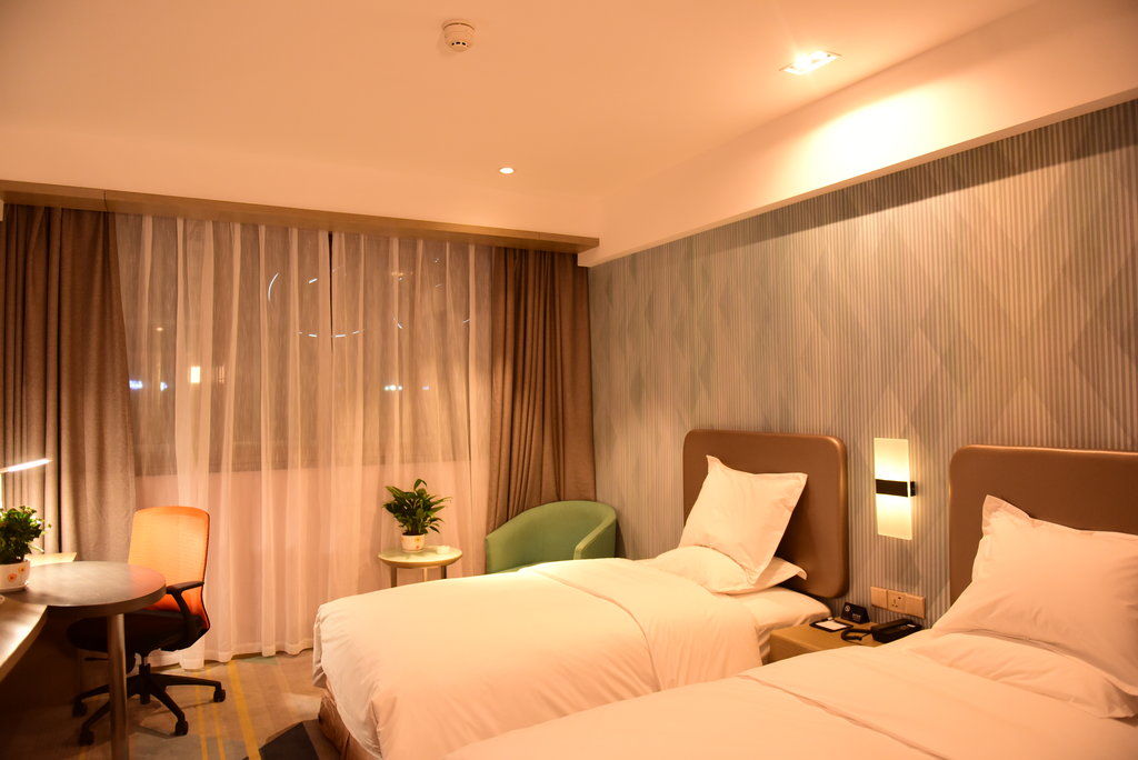 Holiday Inn Express Lhasa Potala Palace, an IHG Hotel Bagian luar foto